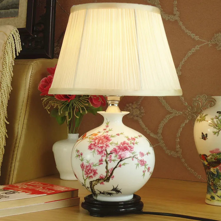 Porcelain Chinese Style Desk Lamp Porcelain Table Lamp Vintage Ceramic Decoration Table Lamp Bedroom Living Room Bedside Lights